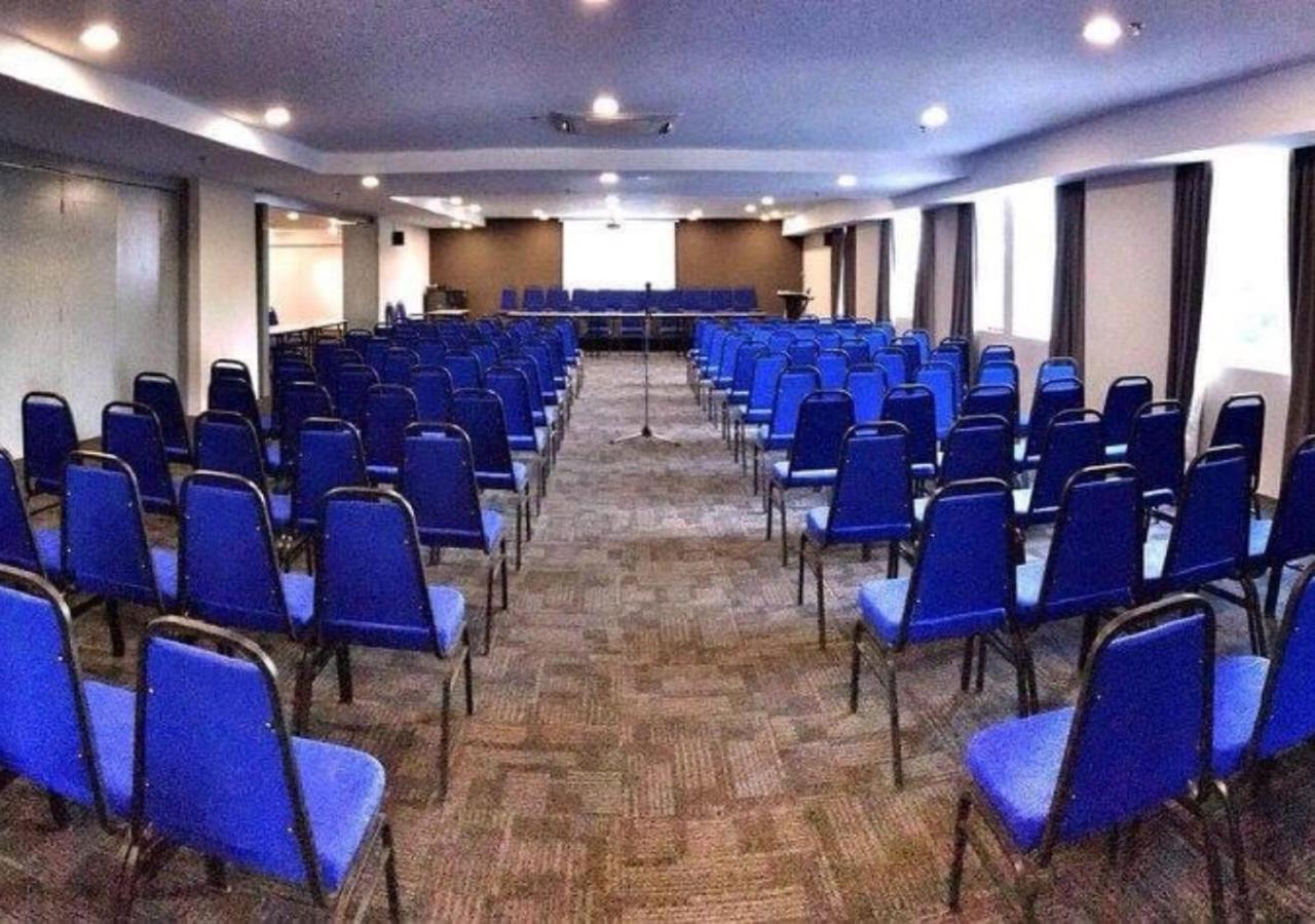 Hotel Regal Vista Ipoh Kültér fotó