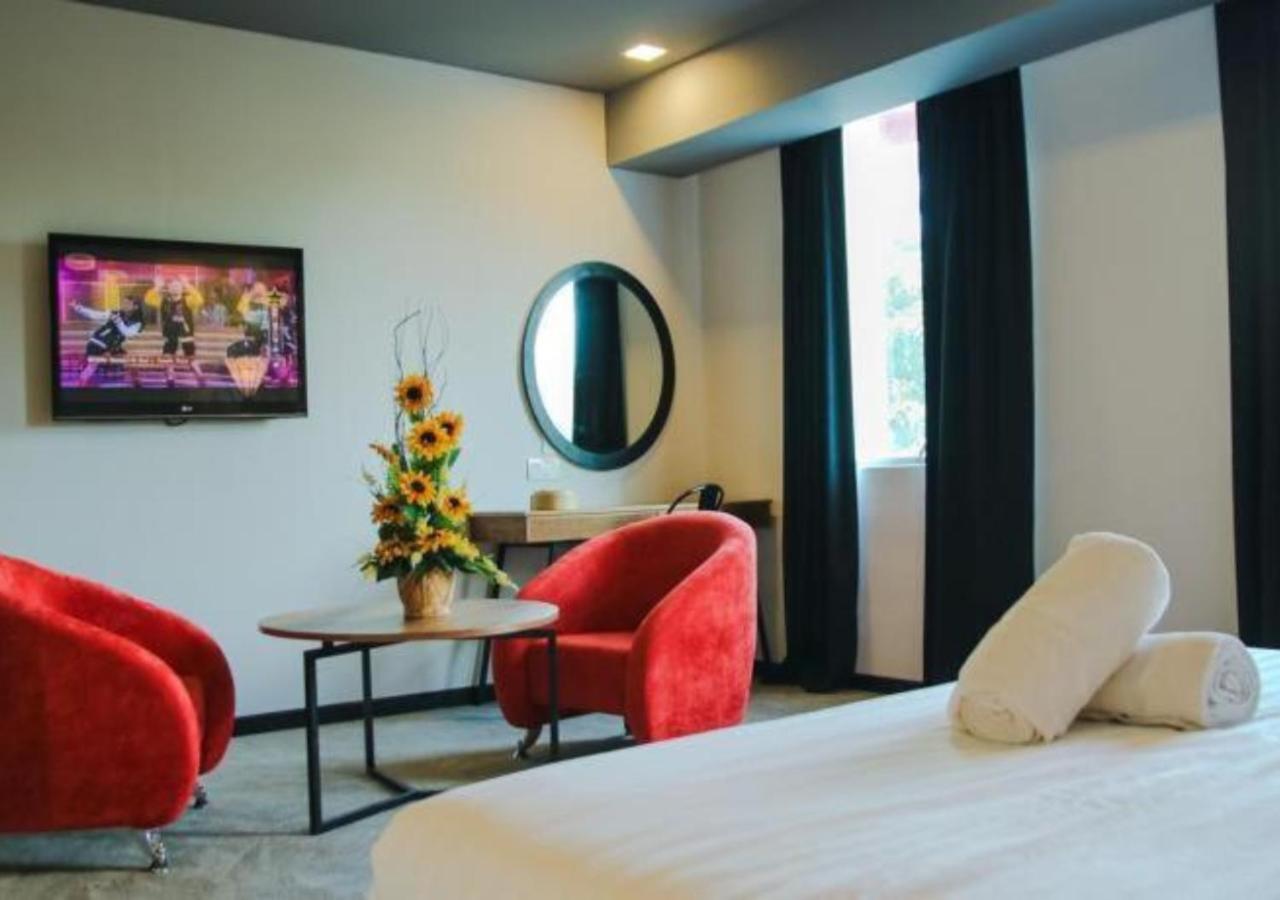 Hotel Regal Vista Ipoh Kültér fotó